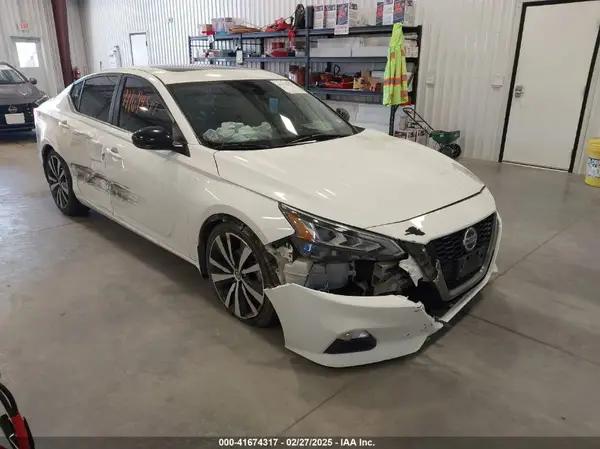 1N4BL4CV6LN313694 2020 NISSAN ALTIMA - Image 1