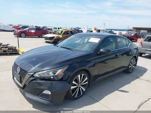 1N4BL4CV6LN320757 2020 NISSAN ALTIMA - Image 2