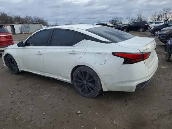 1N4BL4CV6MN303264 2021 NISSAN ALTIMA - Image 2