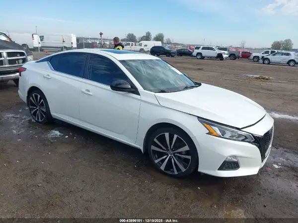 1N4BL4CV6MN304219 2021 NISSAN ALTIMA - Image 1