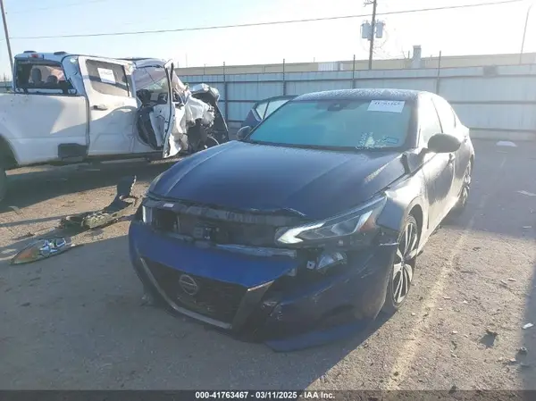 1N4BL4CV6MN305600 2021 NISSAN ALTIMA - Image 2