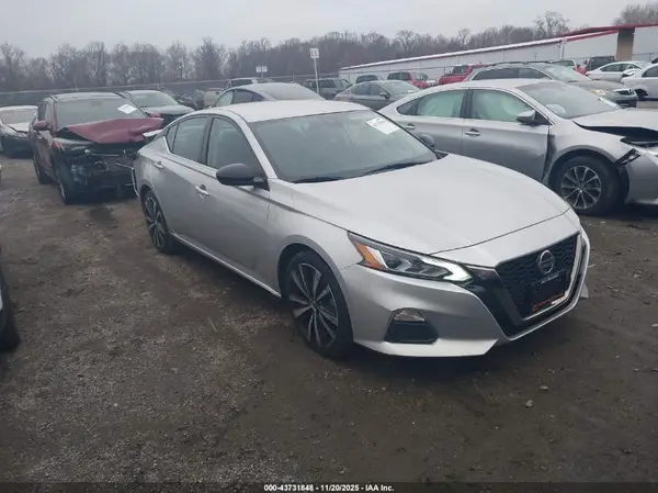 1N4BL4CV6MN324714 2021 NISSAN ALTIMA - Image 1