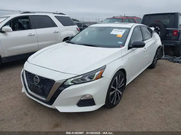 1N4BL4CV6MN333462 2021 NISSAN ALTIMA - Image 2