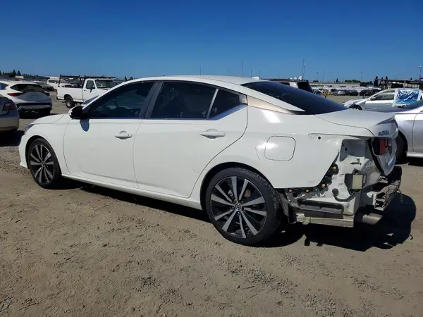 1N4BL4CV6MN359690 2021 NISSAN ALTIMA - Image 2