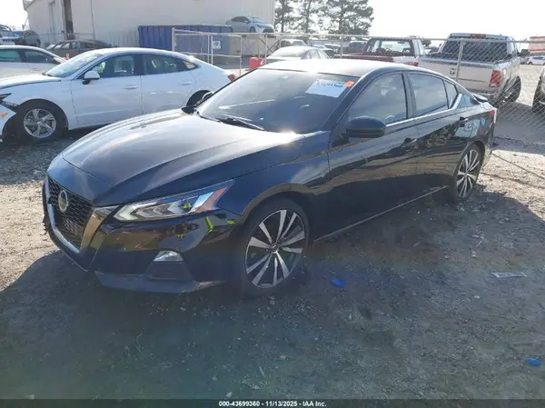 1N4BL4CV6MN367269 2021 NISSAN ALTIMA - Image 2