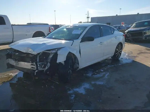 1N4BL4CV6MN378160 2021 NISSAN ALTIMA - Image 2