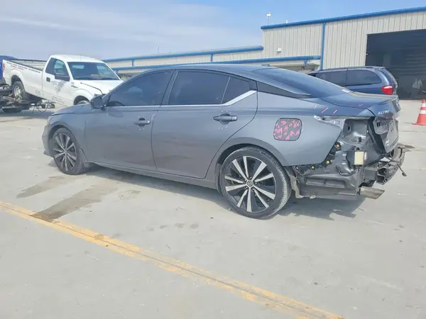 1N4BL4CV6MN380152 2021 NISSAN ALTIMA - Image 2