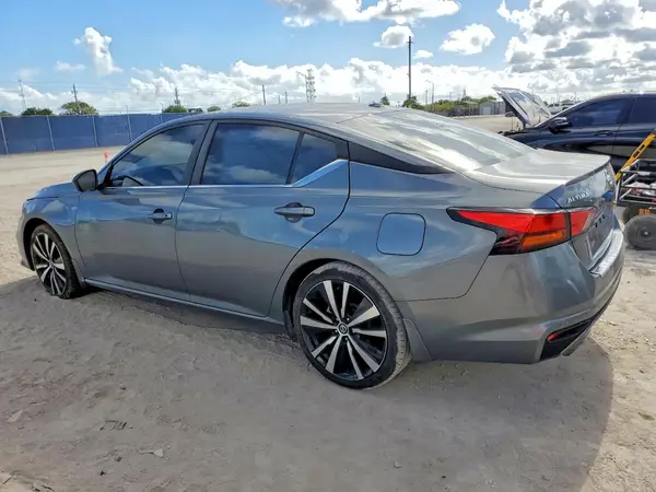 1N4BL4CV6MN386744 2021 NISSAN ALTIMA - Image 2