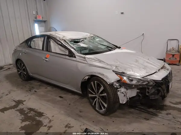 1N4BL4CV6MN390289 2021 NISSAN ALTIMA - Image 1