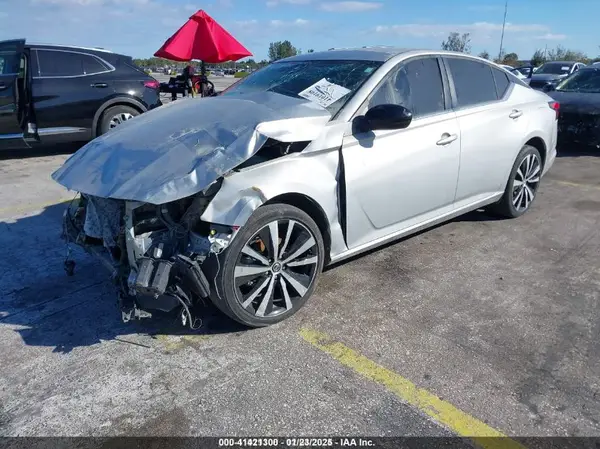 1N4BL4CV6MN418981 2021 NISSAN ALTIMA - Image 2