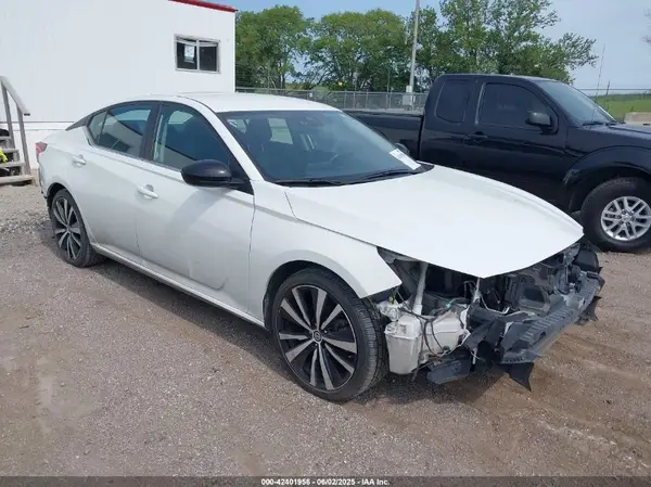 1N4BL4CV6NN311611 2022 NISSAN ALTIMA - Image 1