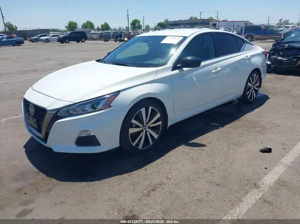 1N4BL4CV6NN328568 2022 NISSAN ALTIMA - Image 2