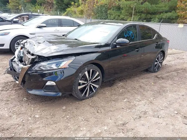 1N4BL4CV6NN329459 2022 NISSAN ALTIMA - Image 2