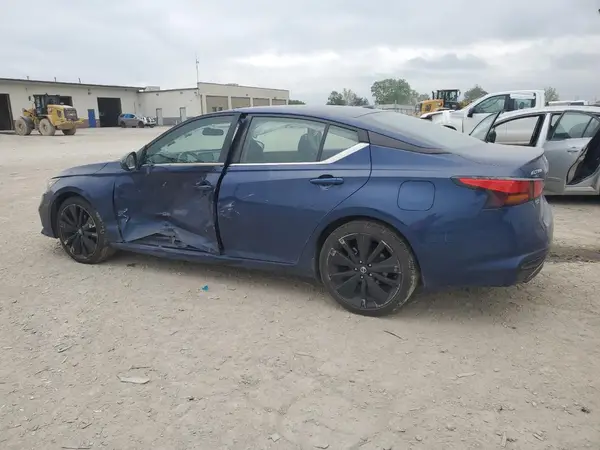 1N4BL4CV6NN332359 2022 NISSAN ALTIMA - Image 2
