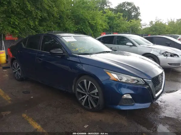 1N4BL4CV6NN357147 2022 NISSAN ALTIMA - Image 1