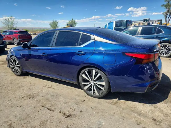 1N4BL4CV6NN359755 2022 NISSAN ALTIMA - Image 2