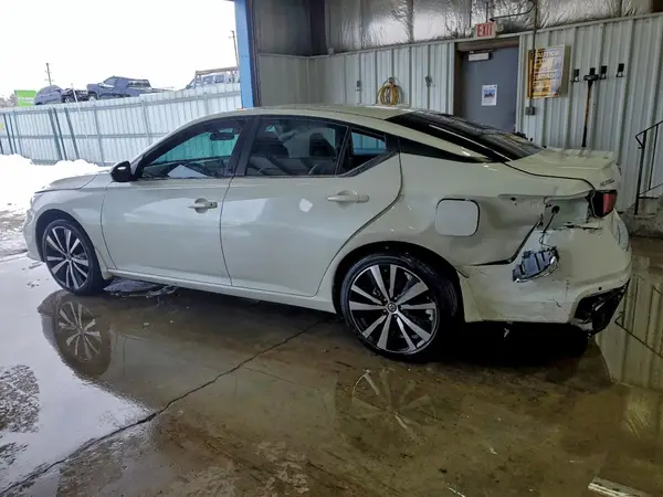 1N4BL4CV6NN377415 2022 NISSAN ALTIMA - Image 2