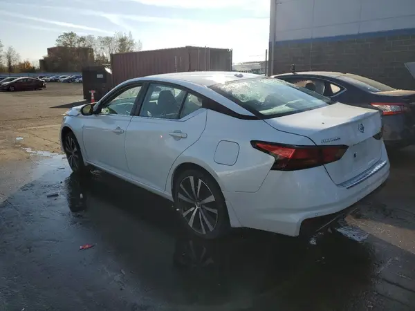 1N4BL4CV6NN405715 2022 NISSAN ALTIMA - Image 2