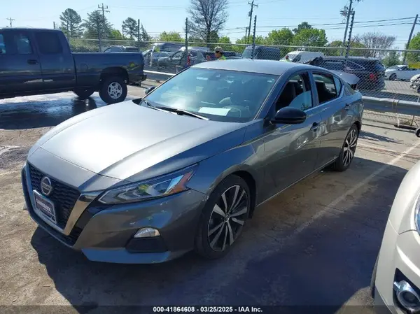 1N4BL4CV6NN409022 2022 NISSAN ALTIMA - Image 2