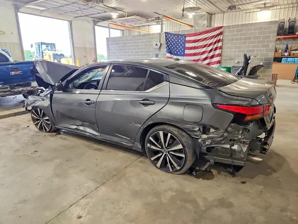1N4BL4CV6NN416715 2022 NISSAN ALTIMA - Image 2