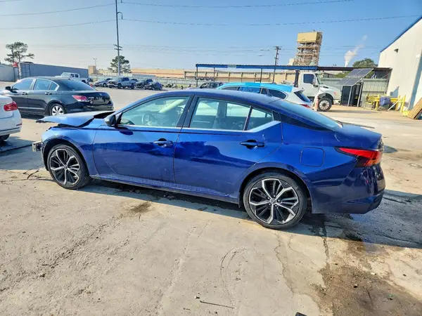 1N4BL4CV6PN332669 2023 NISSAN ALTIMA - Image 2