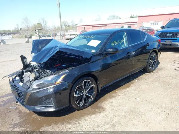 1N4BL4CV6PN358737 2023 NISSAN ALTIMA - Image 2