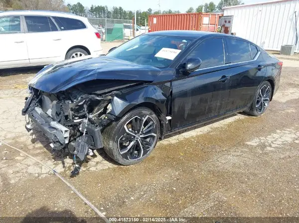 1N4BL4CV6PN398266 2023 NISSAN ALTIMA - Image 2