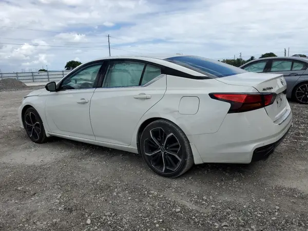 1N4BL4CV6RN316961 2024 NISSAN ALTIMA - Image 2