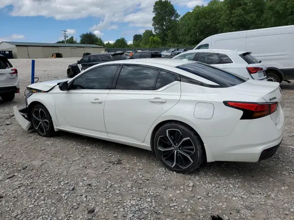 1N4BL4CV6RN318838 2024 NISSAN ALTIMA - Image 2