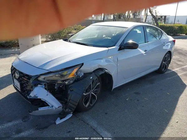 1N4BL4CV6RN321352 2024 NISSAN ALTIMA - Image 2