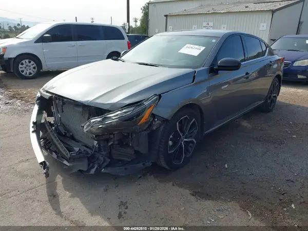 1N4BL4CV6RN331377 2024 NISSAN ALTIMA - Image 2