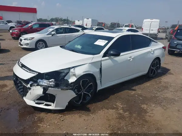 1N4BL4CV6RN332397 2024 NISSAN ALTIMA - Image 2