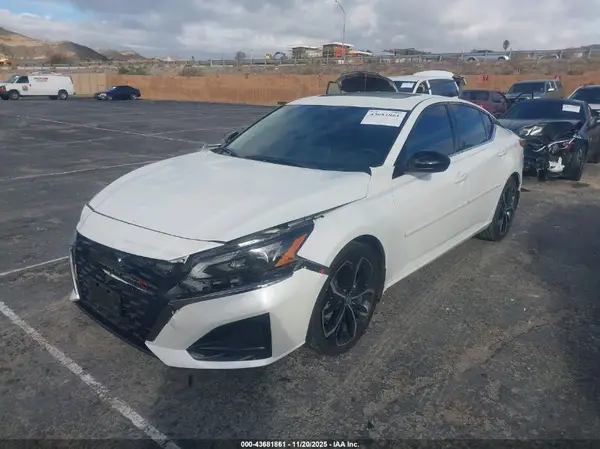 1N4BL4CV6RN337602 2024 NISSAN ALTIMA - Image 2