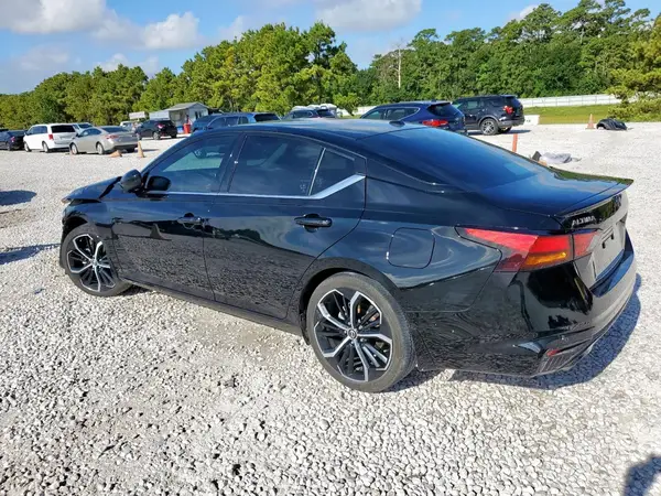1N4BL4CV6RN347823 2024 NISSAN ALTIMA - Image 2