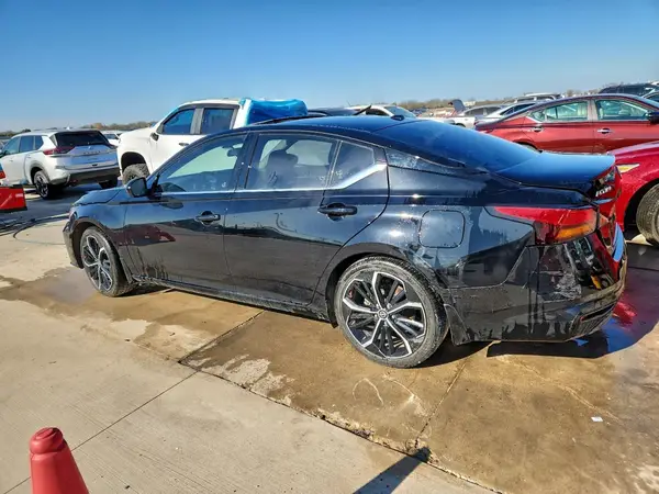 1N4BL4CV6RN355274 2024 NISSAN ALTIMA - Image 2
