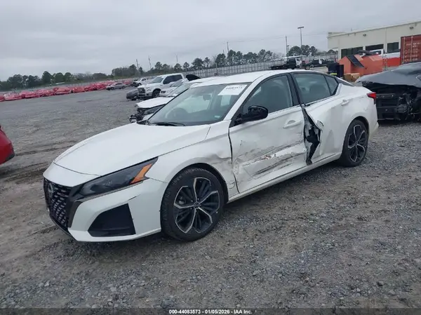 1N4BL4CV6RN355663 2024 NISSAN ALTIMA - Image 2
