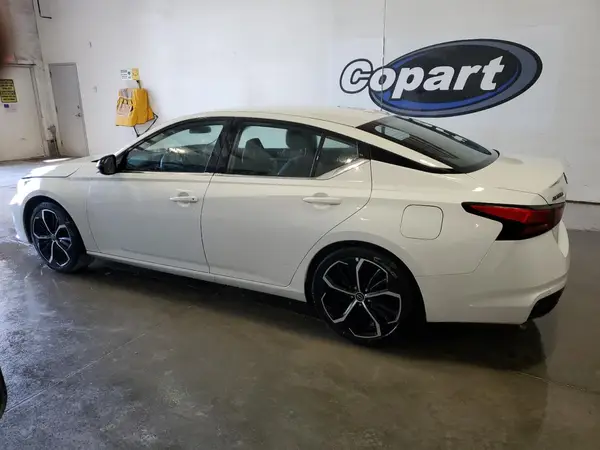 1N4BL4CV6RN363262 2024 NISSAN ALTIMA - Image 2