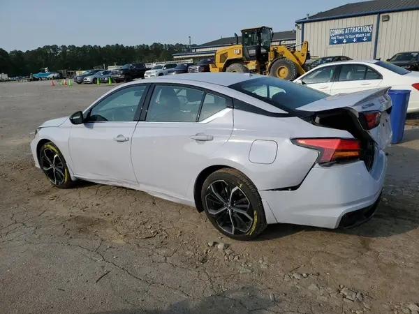 1N4BL4CV6RN367005 2024 NISSAN ALTIMA - Image 2