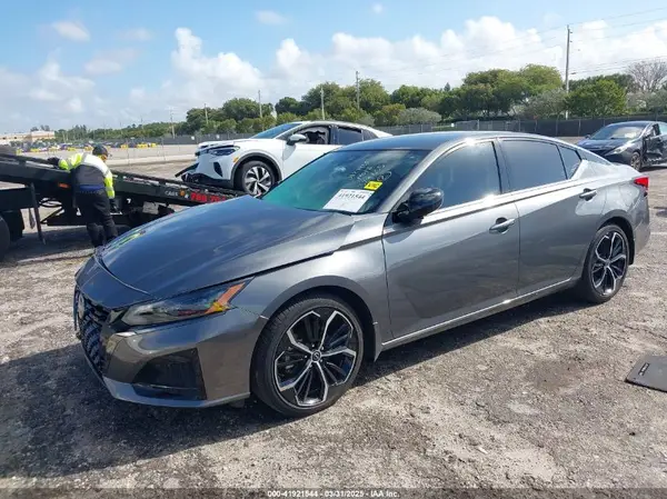 1N4BL4CV6RN408829 2024 NISSAN ALTIMA - Image 2