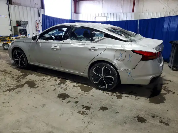 1N4BL4CV6RN431205 2024 NISSAN ALTIMA - Image 2