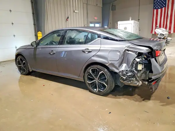 1N4BL4CV6RN432337 2024 NISSAN ALTIMA - Image 2