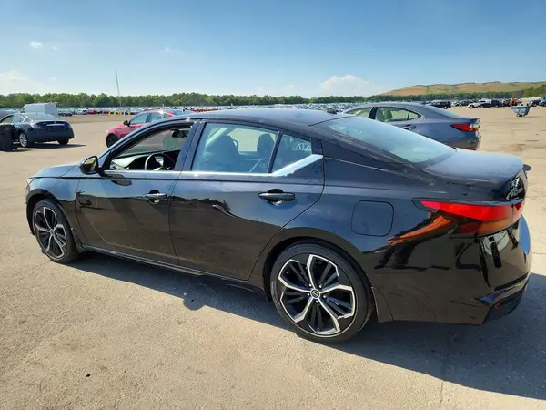 1N4BL4CV6RN435870 2024 NISSAN ALTIMA - Image 2