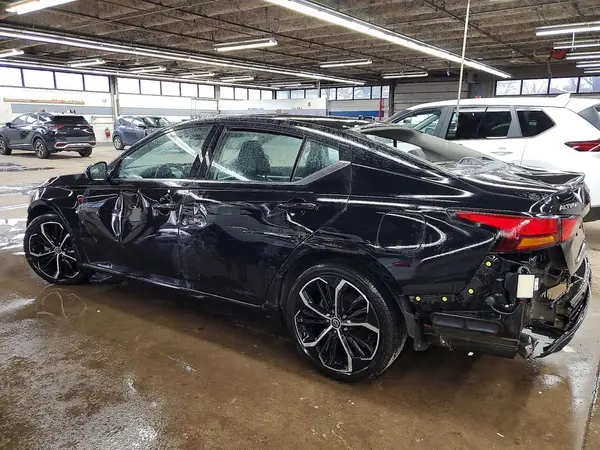 1N4BL4CV6SN304296 2025 NISSAN ALTIMA - Image 2