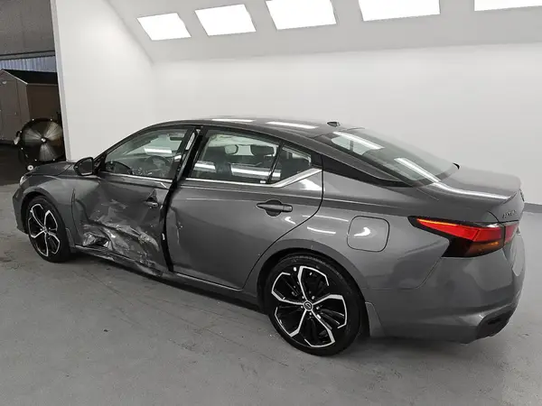 1N4BL4CV6SN304363 2025 NISSAN ALTIMA - Image 2