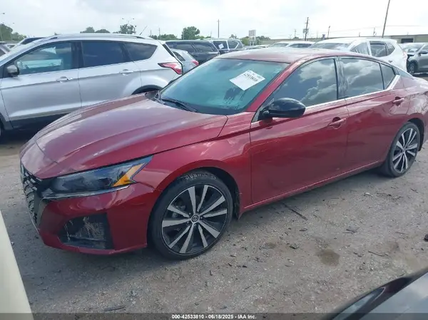 1N4BL4CV6SN305447 2025 NISSAN ALTIMA - Image 2