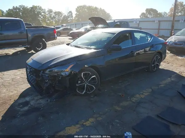 1N4BL4CV6SN316366 2025 NISSAN ALTIMA - Image 2