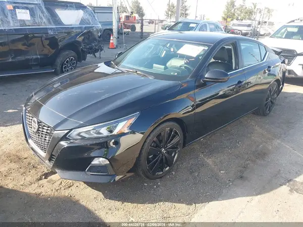 1N4BL4CV7KC123736 2019 NISSAN ALTIMA - Image 2