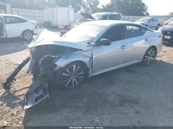 1N4BL4CV7KC184715 2019 NISSAN ALTIMA - Image 2