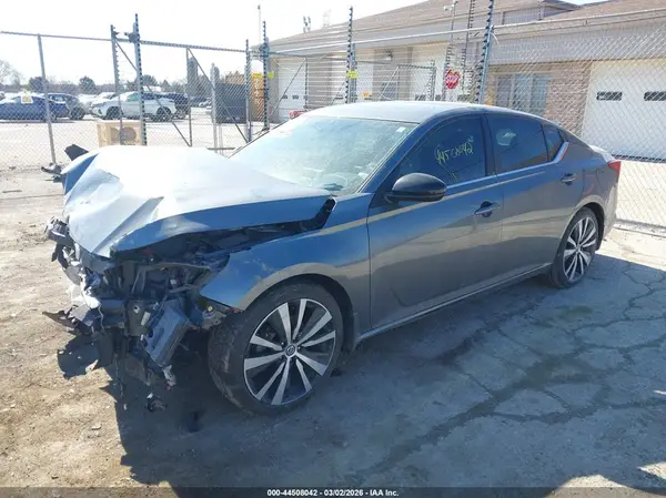 1N4BL4CV7KC218684 2019 NISSAN ALTIMA - Image 2