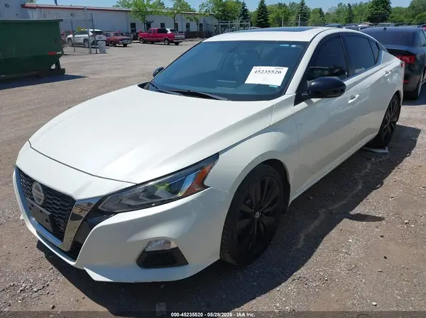 1N4BL4CV7KC237963 2019 NISSAN ALTIMA - Image 2